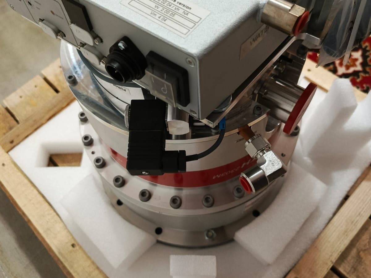 Сухой турбомолекулярный насос